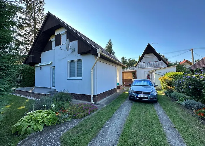 Berzsenyi Haz * Balatonfenyves